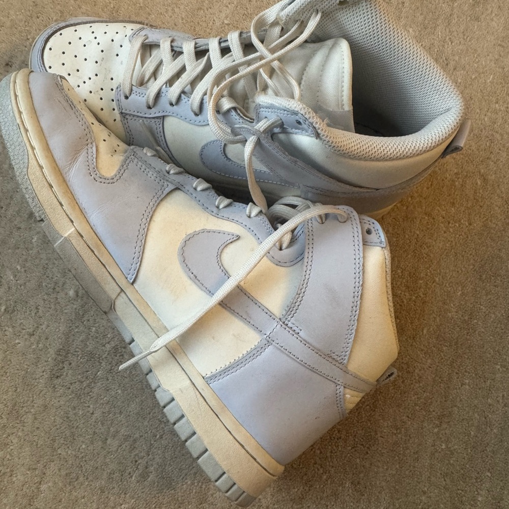 Nike dunk high tops in football gray / light purple